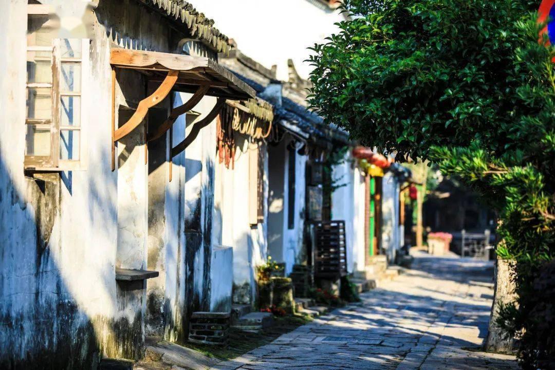 小魔仙跳舞